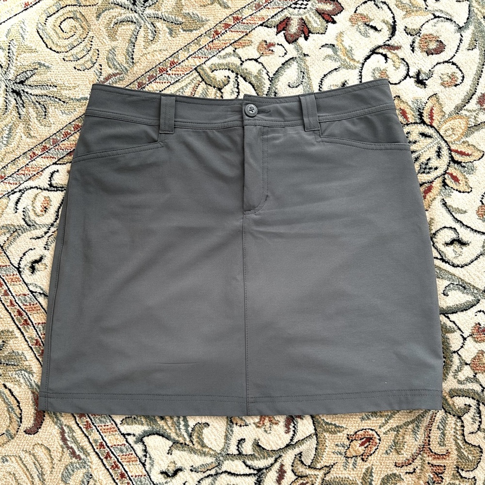 Eddie Bauer Gray Adventurer 2.0 Skort Size 6